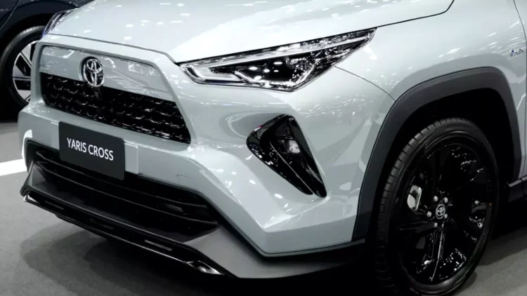 مواصفات تويوتا ياريس Nightshade 2025: تحديثات تصميمية جريئة دون تغيير في منظومة المحرك الهجيني