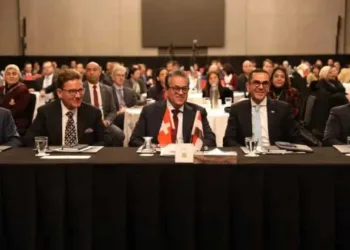 وزير الصحة يؤكد أن الرعاية الصحية في مصر استثمار استراتيجي ويدعو لتعزيز الشراكات مع سويسرا