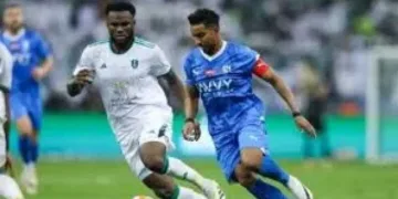 أين يمكنني مشاهدة مباراة الهلال ضد الأهلي في دوري روشن السعودي بث مباشر؟