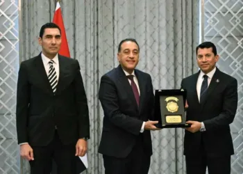تكريم الدكتور أشرف صبحي من قبل رئيس الوزراء تقديرًا لعطائه في وزارة الشباب والرياضة