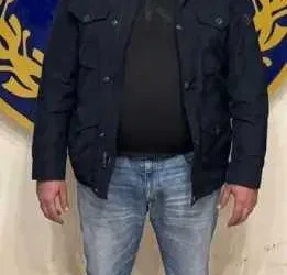 كشف ملابسات مقطع فيديو تم تداوله على إحدى الصفحات بمواقع التواصل الإجتماعى يظهر خلاله أحد الأشخاص حال تعديه على فرد أمن إدارى بأحد المجمعات السكنية بالقاهرة الجديدة