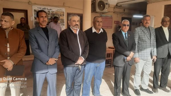 افتتاح معرض الملابس بمدرسةخالد بن الوليد بطهطا ضمن مبادرة«أمان ورحمة»لنشر ثقافةالتسامح