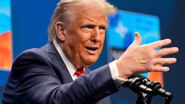 ترامب يهدد طهران إذا لم تفتح مضيق هرمز