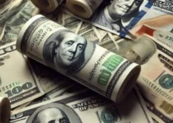 ارتفاع الدولار أمام الجنيه في ختام تعاملات الخميس.. يسجل أكثر من 52 جنيهًا بالبنوك