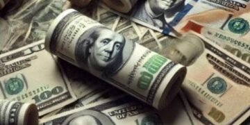 ارتفاع الدولار أمام الجنيه في ختام تعاملات الخميس.. يسجل أكثر من 52 جنيهًا بالبنوك