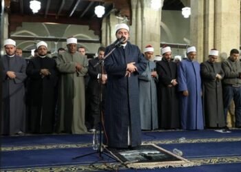 الجامع الأزهر يتألق في الليلة التاسعة عشرة من رمضان.. حضور كثيف وتلاوات بالقراءات المتواترة