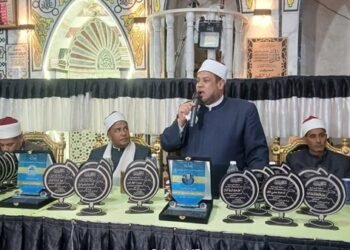 بحضور قيادات وزارة الأوقاف .. تكريم 175 من حفظة القرآن الكريم بقرية السرايا بكفر الشيخ
