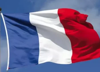 فرنسا: الاحتفاظ بالاحتياطيات النفطية ضرورة لمواجهة الأزمات المحتملة