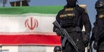 طهران تحذر من أي تحرك عسكري في مضيق هرمز.. تهديدات مباشرة وردود حادة على واشنطن