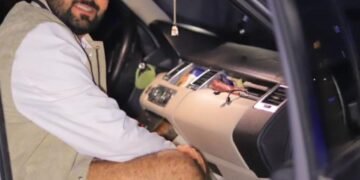 محمد زويد حميد العسكري.. رحلة عُمانية في توثيق العالم عبر السفر والتصوير